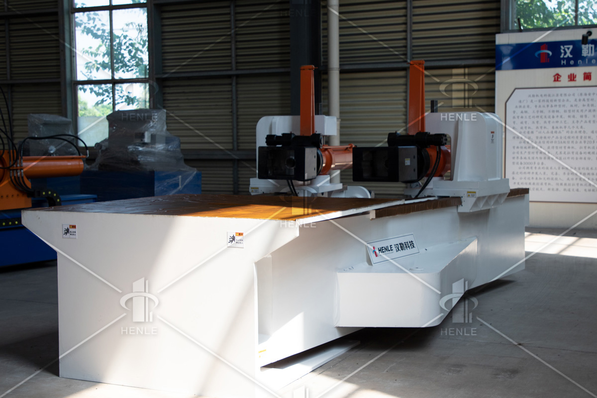 數(shù)控拉彎?rùn)C(jī)